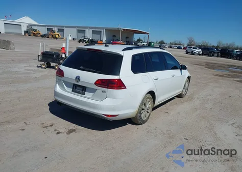 2016 Volkswagen Golf Sportwagen Tsi S 4-Door z USA, uszkodzony, nr VIN 3VWC17AU3GM516099